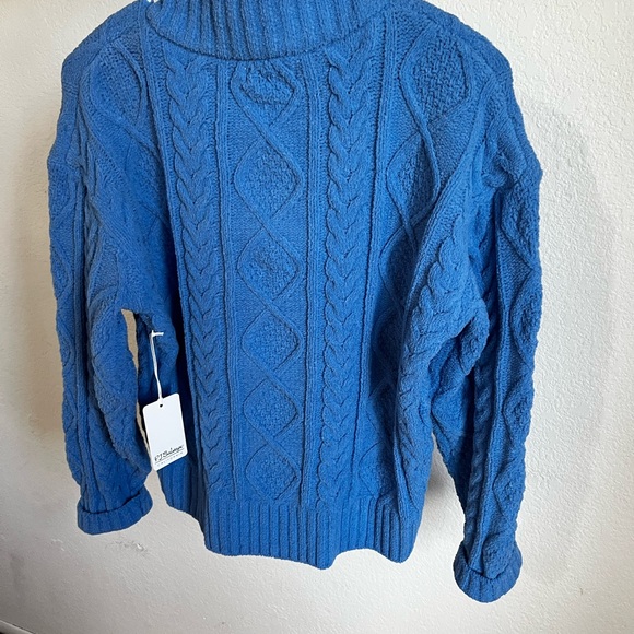 Blue Cable Knit Sweater - Picture 2 of 4